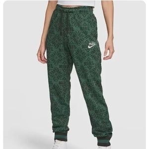 Nike Sportswear Club Fleece Essential
Women's Holiday Pants